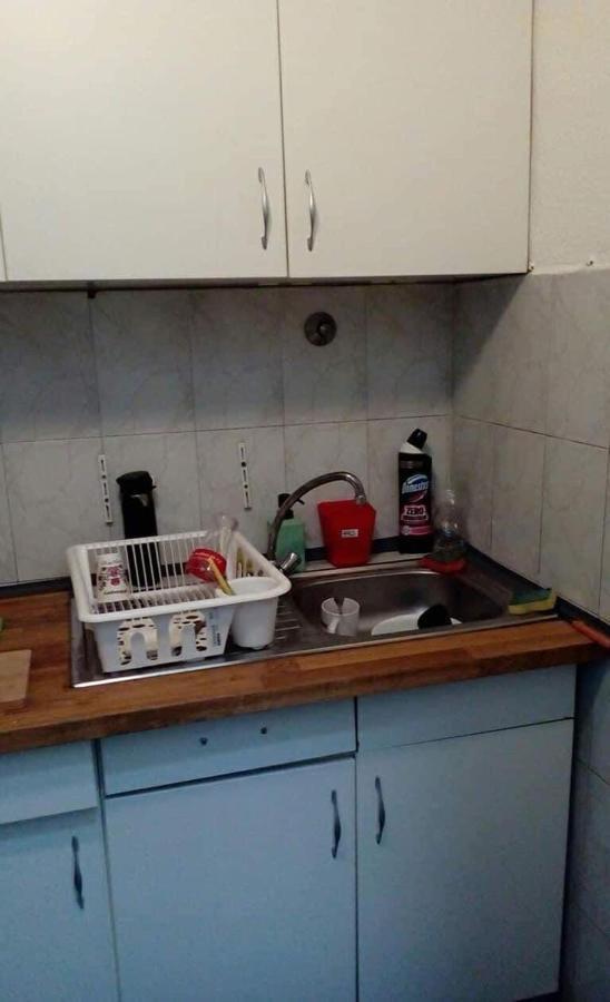 Lamis Hostel Budapest Exteriör bild
