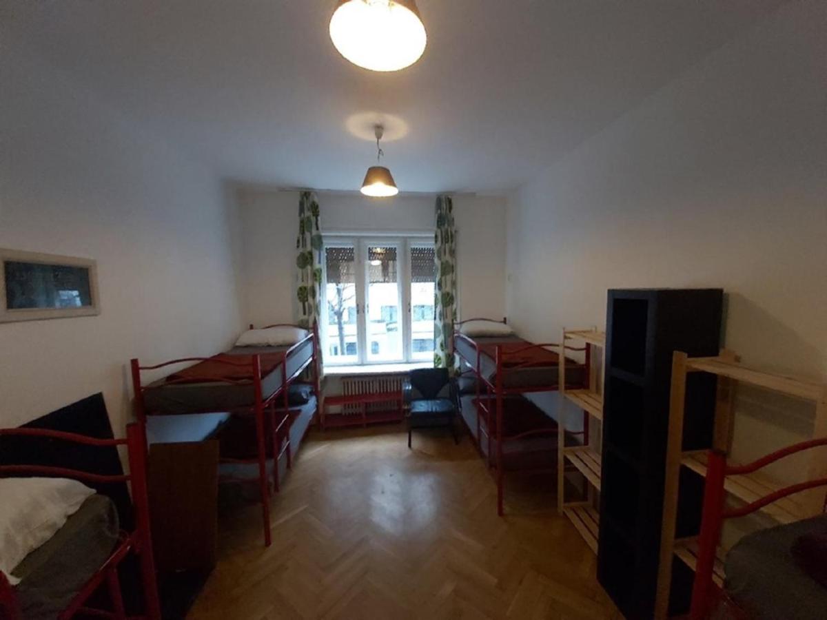 Lamis Hostel Budapest Exteriör bild