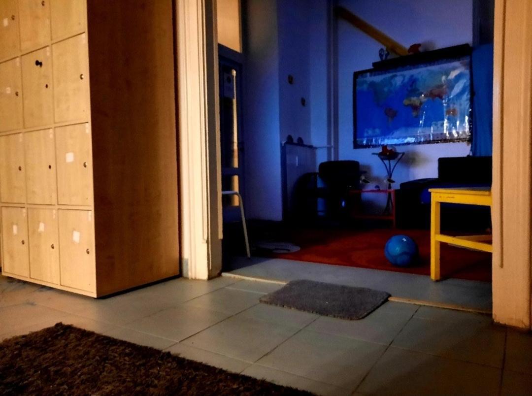 Lamis Hostel Budapest Exteriör bild