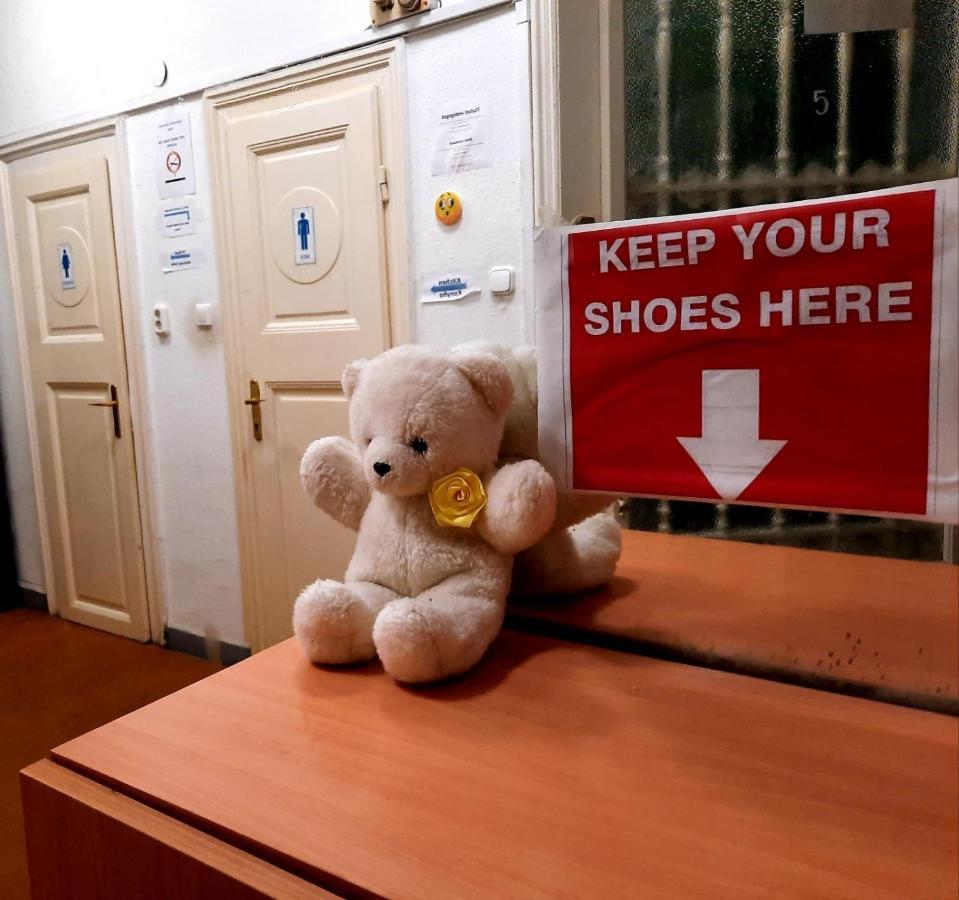 Lamis Hostel Budapest Exteriör bild