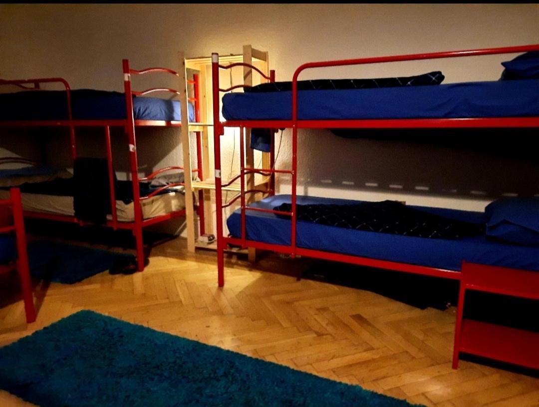 Lamis Hostel Budapest Exteriör bild