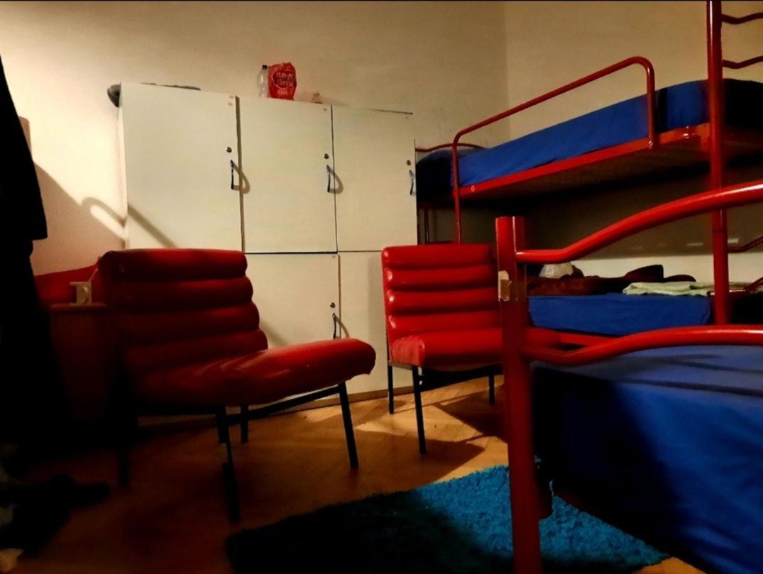 Lamis Hostel Budapest Exteriör bild